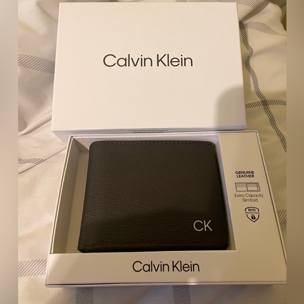 Men’s wallet NIB - brown- RFID